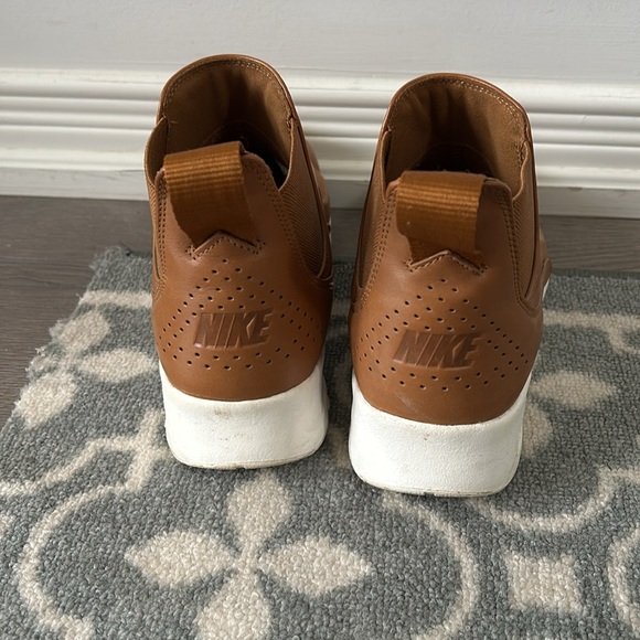 Nike ankle slip on - Picture 3 of 4